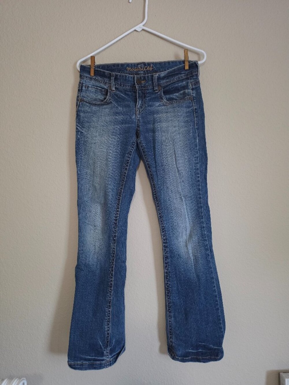 Maurices Women's Boot Cut Jeans Size 1/2 Short